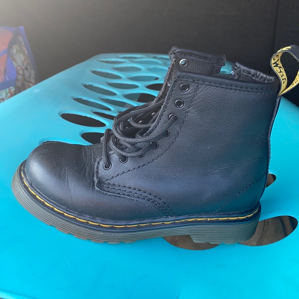 Boots in good condition size 9 toddler